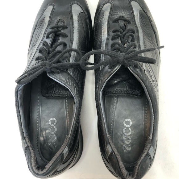 ECCO Black Leather Tie Up Sneaker With Grey Accent Stripe Size 38 (7) - Picture 4 of 10
